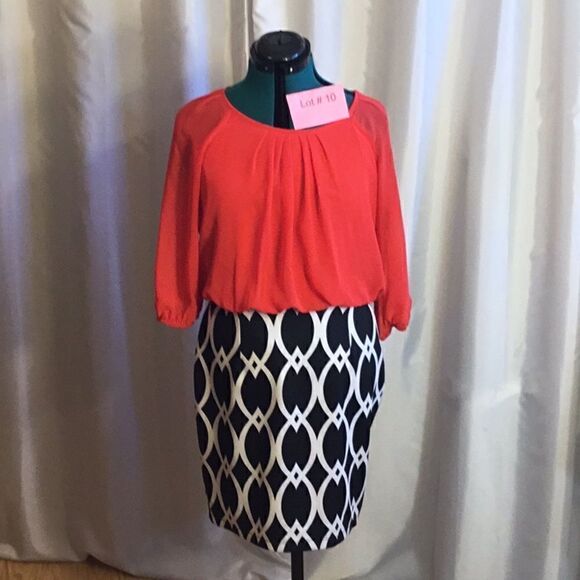 2 tone dress with semi sheer top & stretchy skirt in size 12 by ENFOCUS STUDIO - Picture 1 of 13